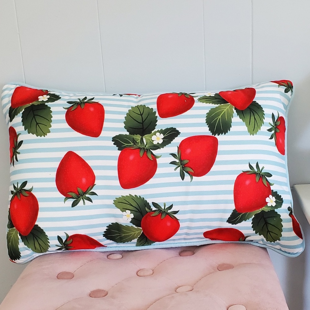 Strawberry print throw pillow, reversible, great condition
